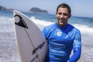Jorgann Couzinet antecipou a sua viagem para El Salvador