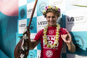 DAVID VAN ZYL VENCE EZEKIEL LAU NA FINAL DO VANS PRO