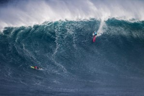 O norte-americano Greg Long é um dos big wave riders presentes em Maui.