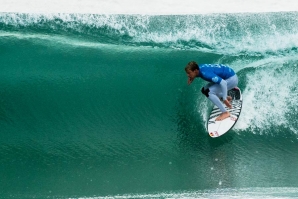 KOLOHE ANDINO VENCE CASCAIS TROPHY