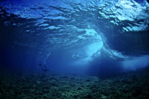 "Quase tudo o que aprendo vem pelas viagens de surf..."