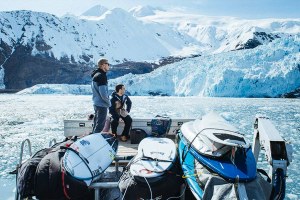 'THE SEARCH’ VESTE NA PERFEIÇÃO O IDEAL SURFISTA