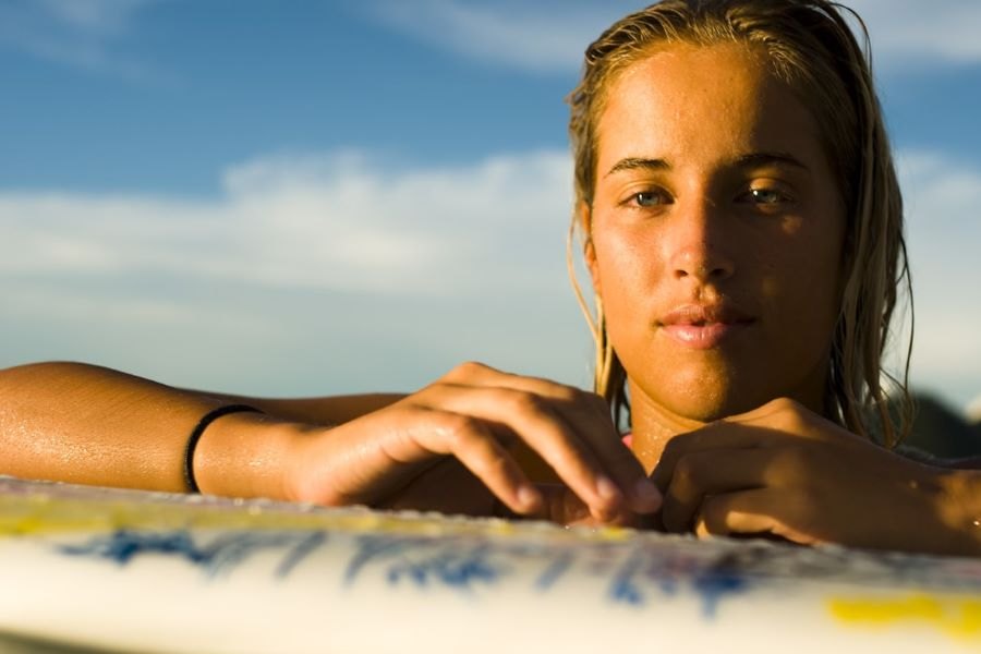 Lee-Ann Curren junta-se a movimento de surfistas em solidariedade com a Palestina