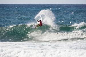 BOUREZ, REYNOLDS E FANNING DOMINAM REEF HAWAIIAN PRO