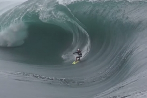 OS MELHORES WIPEOUTS EM TEAHUPOO 2013