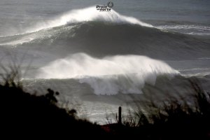 Fim de semana de big wave surfing