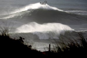 Fim de semana de big wave surfing