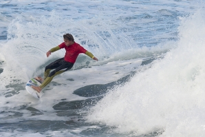 1ª ETAPA DO CIRCUITO AÇORES DE SURF E BODYBOARD REALIZOU-SE EM SÃO MIGUEL