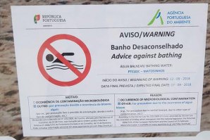 Com a época balnear ainda a decorrer, o aviso na praia.
