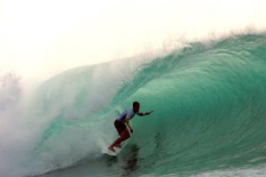 NIC VON RUP EM SUPER SLOW MOTION NA RIP CURL PADANG CUP