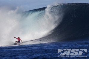 Slater em Cloud Break durante o Volcom Fiji Pro 2013