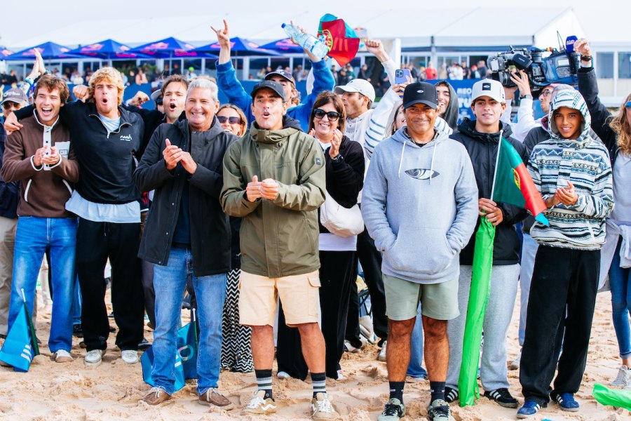 Porque é que não conseguimos deixar de ver surf? A ciência explica o que o Mundial da WSL desperta em nós
