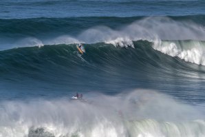 Cristiano Bins em 2020 na Nazaré