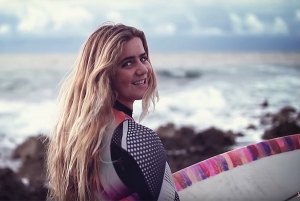 Caroline Marks acusa falso positivo e já está em Sydney