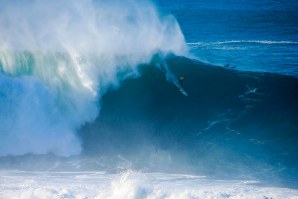 JAMIE MITCHELL VENCE EDIÇÃO INAUGURAL DO BIG WAVE TOUR EM PORTUGAL