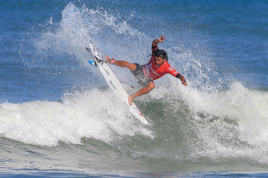 Miguel Blanco foi um dos surfistas que sobressaiu ontem.
