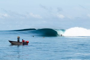 Nova Geração de surfistas que participaram no Capítulo Perfeito a caminho da Indonésia