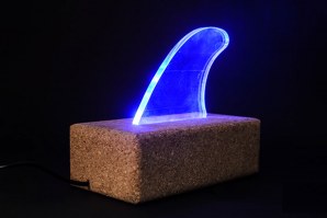 “SURF LAMP” É O CANDEEIRO DESENHADO PARA OS SURFISTAS