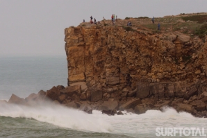 VÍDEO DA SURFTOTAL, DA AUTORIA DE PHILIPP VASILEV, EM COMPETIÇÃO NO RIDERS MATCH