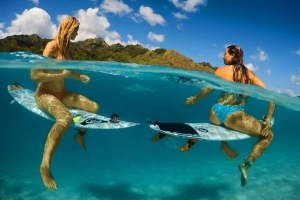 BIANCA BUITENDAG E JOHANNE DEFAY EM ESCAPADINHA NO TAITI