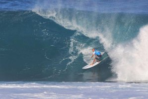 Kelly Slater de Slater designs em Backdoor.