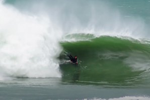 Quando é que surfistas irão explorar este secret slab?