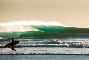 Apesar do frio, várias zonas do país deverão registar boas ondas nos próximos dias. 