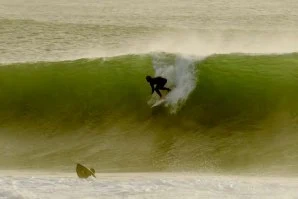 Duas semanas de surf com Kanoa Igarashi em Portugal