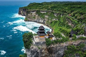 Construção de um muro nas falésias de Uluwatu preocupa surfistas e comunidade local