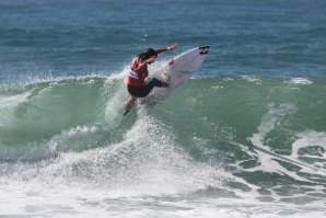Teresa Bonvalot junta-se à comitiva luso no US Open of Surfing. 