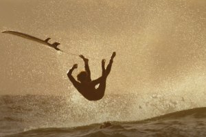 Quiksilver lança um novo filme, Repeater, com 30 minutos exclusivos de surf