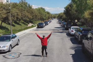FILIPE TOLEDO ABRE AS PORTAS DE SUA CASA E CONTA A SUA HISTÓRIA