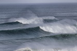 NAS ONDAS E BASTIDORES DA NAZARÉ