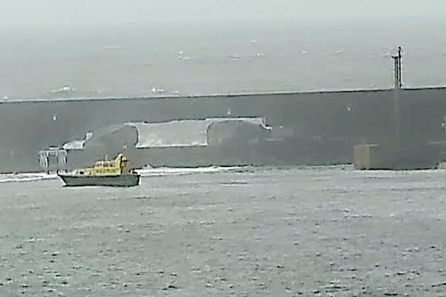 Breaking News: Parte do paredão antigo de Matosinhos cedeu esta sexta feira dia 30 de Janeiro