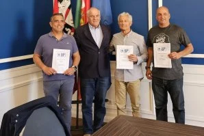 Henrique Bertino, Presidente da C.M.Peniche rodeado dos elementos organizadores da prova