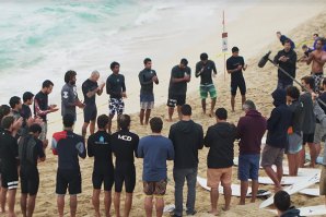 Homenagem a Jean da Silva em Sunset Beach