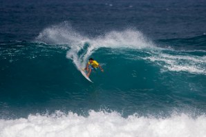 Miguel Blanco em pleno heat da ronda 2 do Sunset Open.