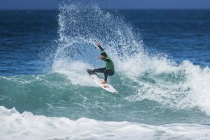 Tomás Fernandes afastado no Round 1 do QS6,000 de Newcastle.