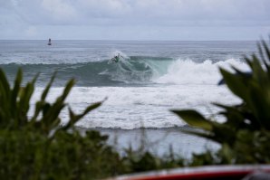 Billy Kemper aqui na imagem e Vasco Ribeiro avançaram à ronda 2