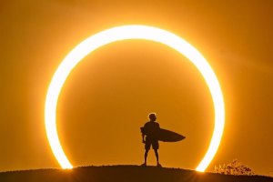 O outro lado da lua - Italo Ferreira mostra os bastidores da sua fotografia durante o eclipse de 14 de Outubro