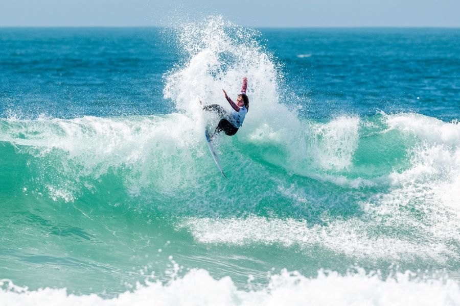 Kika Veselko brilhou e o surf feminino voltou a triunfar no Caparica Surf Fest 2023