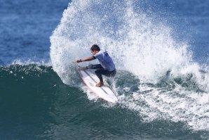 Surfista havaiano vai, seguramente, ajudar a elevar o nível da Liga Nacional de Surf.