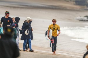 John John termina Bells em 3.º lugar, mas mantém a licra amarela.