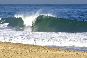 Dear lovely September that keeps bringing us great surf and warmer water