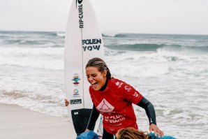 &quot;Para mim surf é arte&quot; - Constância Simões reflecte sobre a sua vitória nos sub-16