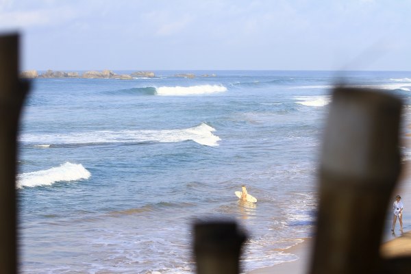 Uma reportagem fotográfica e descrição da melhor zona de ondas do Sri Lanka