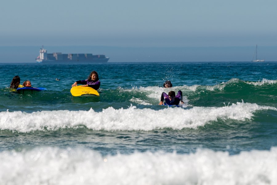 O ensino do Surf deverá começar de uma forma controlada e responsável.