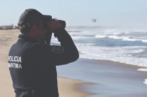 JOVEM CONTINUA DESAPARECIDO APÓS TER SIDO SURPREENDIDO POR UMA ONDA NA PRAIA DA BARRA