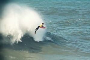 SURFTOTAL TV É AMANHÃ EM DOSE DUPLA NA RTPI E RTP2