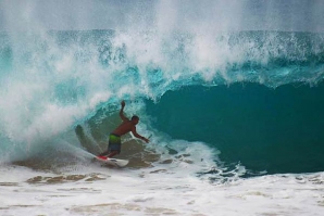 NORONHA STORM COM A CREW DA WSL